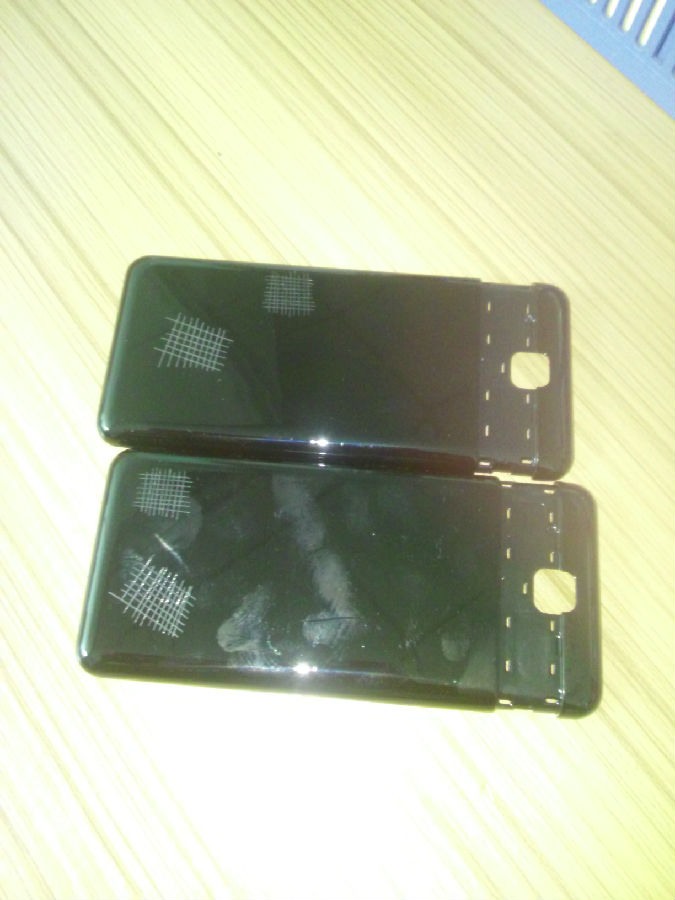 UV翻新水 返修手機中框噴UV油 塵點、油窩不良現(xiàn)象